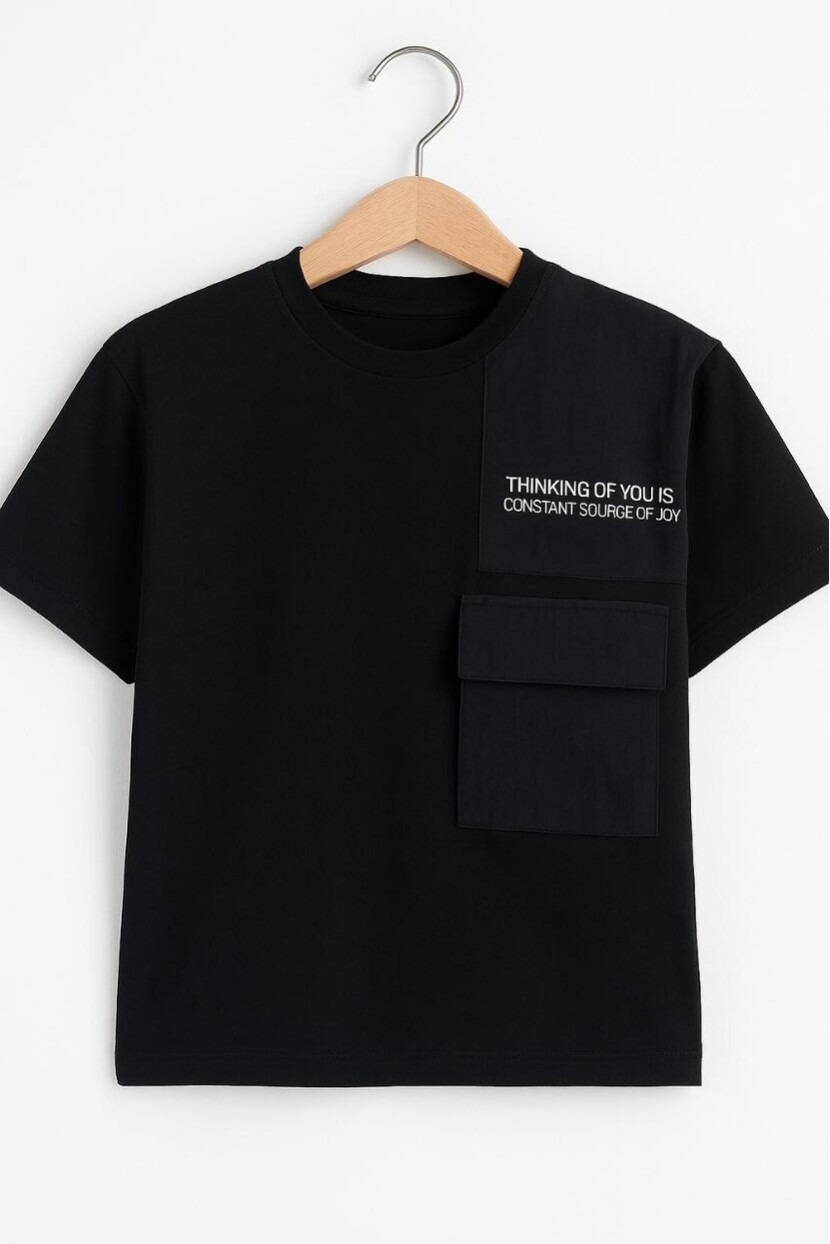 ERKEK DOKUMA CEP VE OMUZ DETAYLI SIRT BASKILI ŞORTLU TAKIM