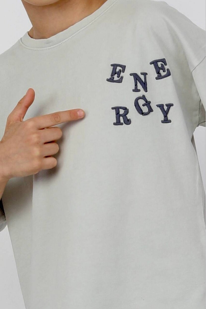 ERKEK KABARTMA NAKIŞLI TSHİRT