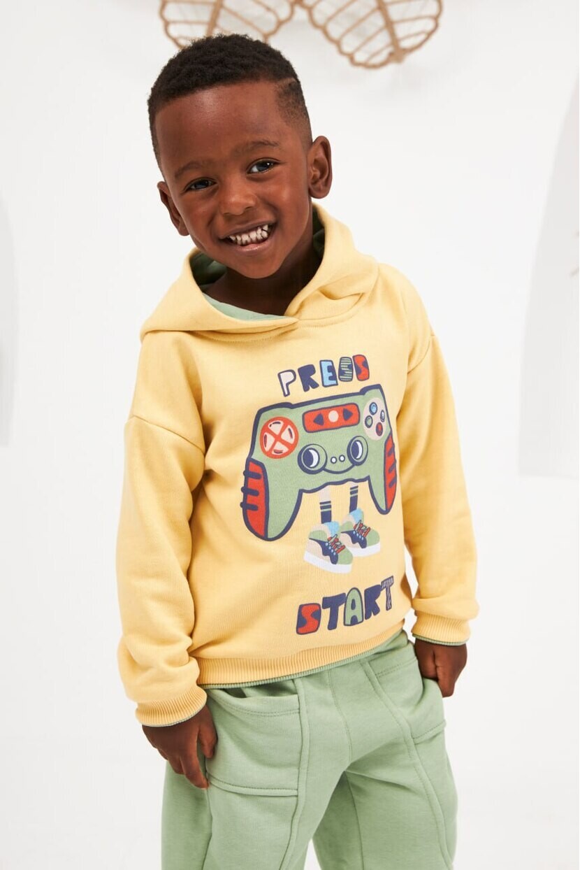 ERKEK RENKLİ KAPŞONLU  EŞOFMAN TAKIMI