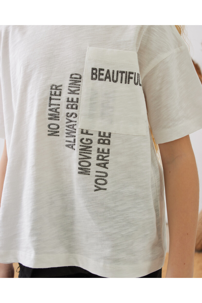 KIZ CEP DETAYLI TSHİRT