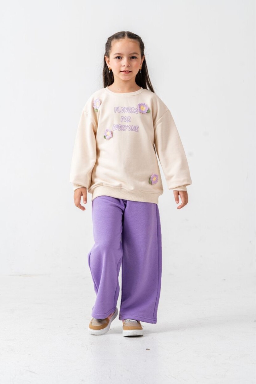 KIZ ÇİÇEK DETAYLI EŞOFMAN TAKIMI