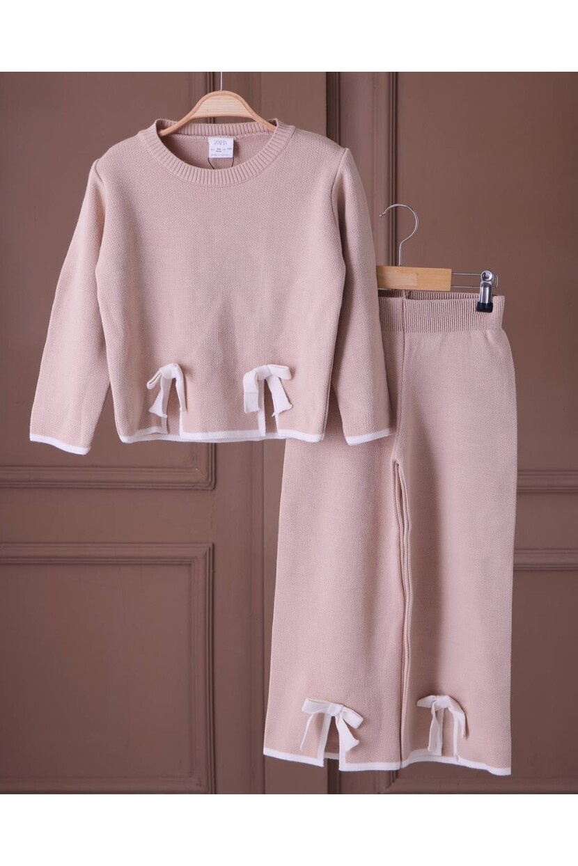 KIZ BEJ FİYONK DETAYLI TRİKO TAKIM