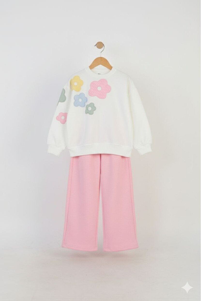 KIZ NAKIŞ İŞLEMELİ ÇİÇEKLİ EŞOFMAN TAKIMI