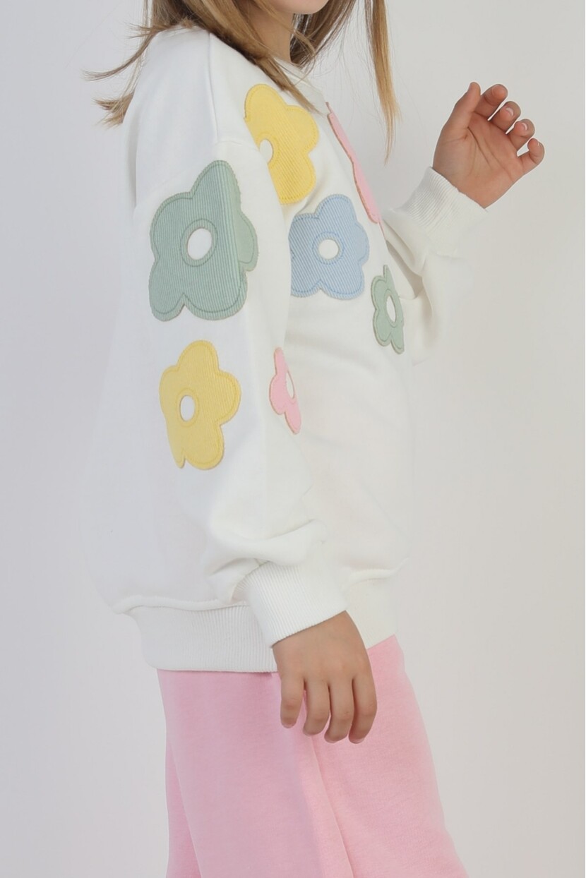 KIZ NAKIŞ İŞLEMELİ ÇİÇEKLİ EŞOFMAN TAKIMI