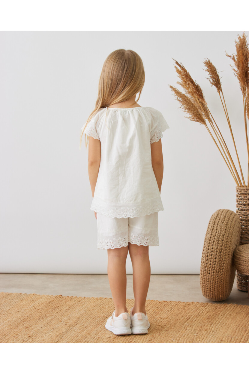 KIZ NAKIŞLI ŞORTLU TAKIM