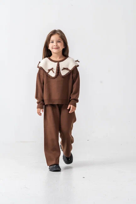 KIZ YAKA FİYONKLU TRİKO TAKIM