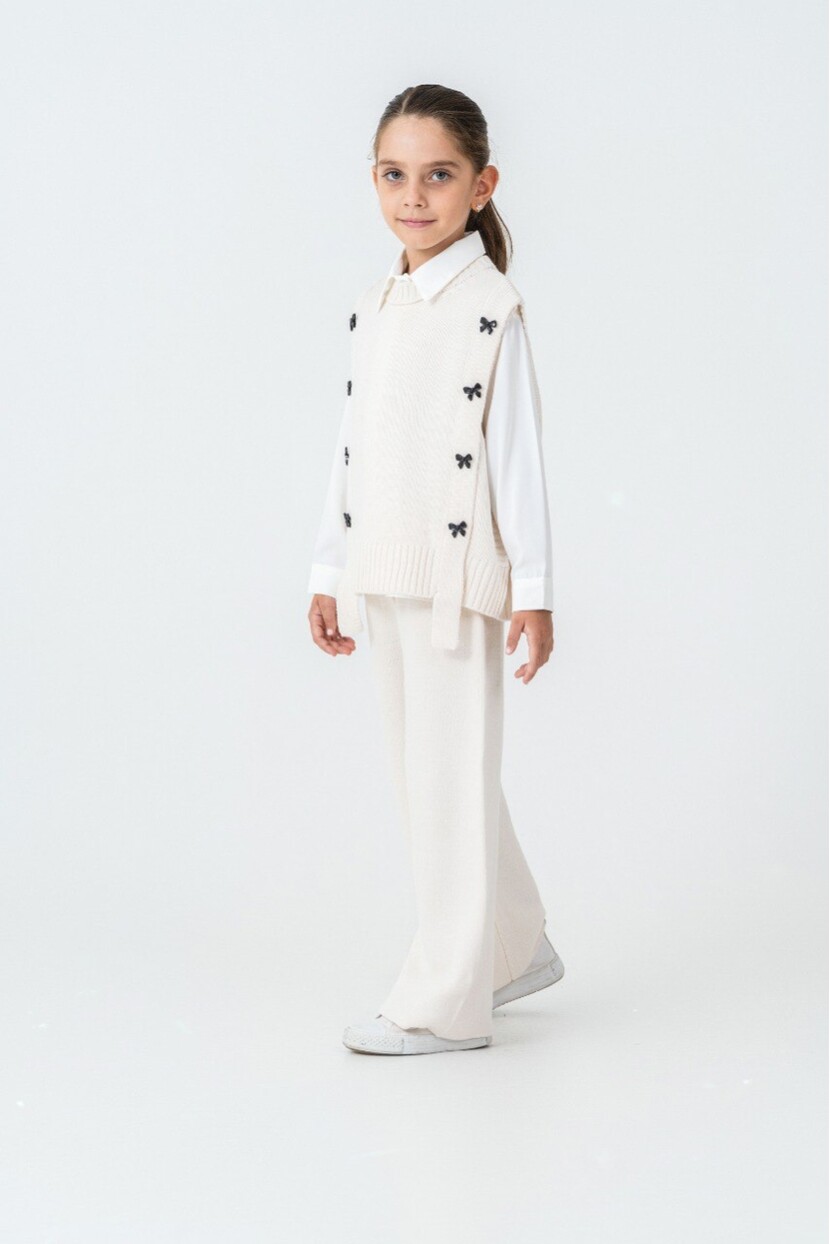 KIZ YELEKLİ FİYONK SÜSLEMELİ TRİKO İKİLİ TAKIM