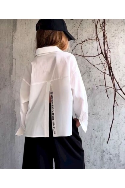 ARKA YIRTMAÇ DETAYLI POPLİN GÖMLEK