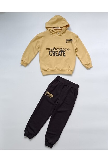 ERKEK RENKLİ YAZILI KAPŞONLU TAKIM