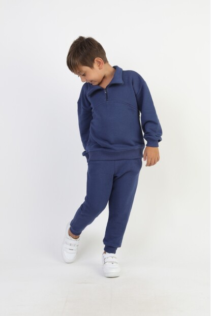 ERKEK YAKA FERMUARLI EŞOFMAN TAKIMI