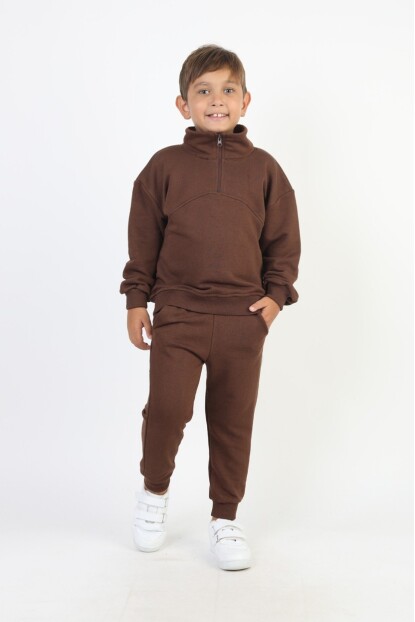 ERKEK YAKA FERMUARLI EŞOFMAN TAKIMI