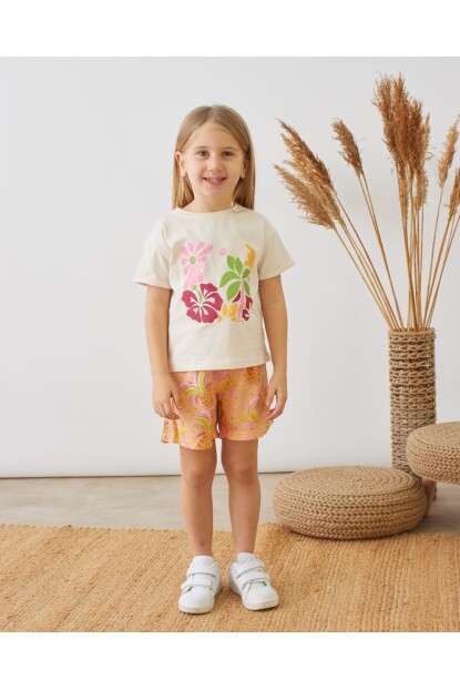KIZ ÇİÇEK DESENLİ ŞORTLU TAKIM