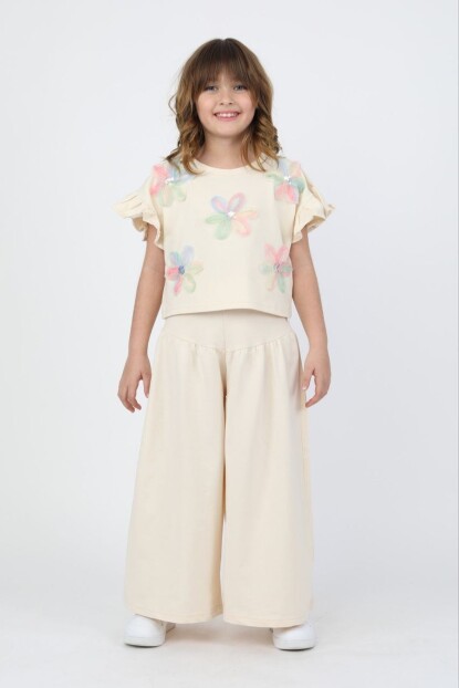 KIZ ÇİÇEKLİ TAKIM