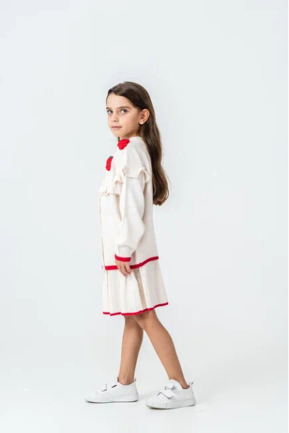 KIZ ÇİLEK DETAYLI ETEKLİ TRİKO TAKIM