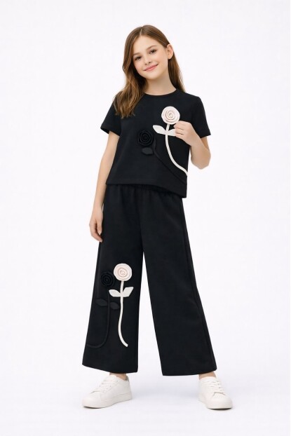 KIZ HAREKETLİ ÇİÇEK AKSEUARLI ÇELİK İNTERLOK TAKIM