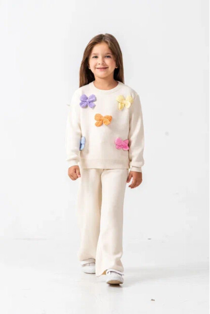 KIZ KELEBEK DETAYLI TRİKO TAKIM