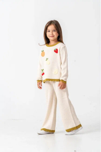 KIZ MEYVE NAKIŞLI TRİKO TAKIM