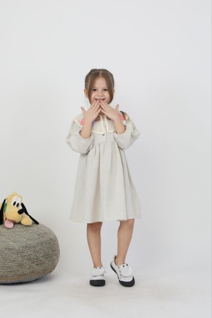 KIZ YAKA DETAYLI KETEN ELBİSE