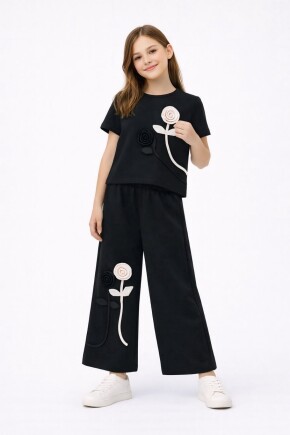 KIZ HAREKETLİ ÇİÇEK AKSEUARLI ÇELİK İNTERLOK TAKIM